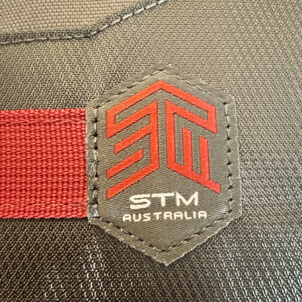 NWT STM SUMMARY 15” Laptop Soft Case